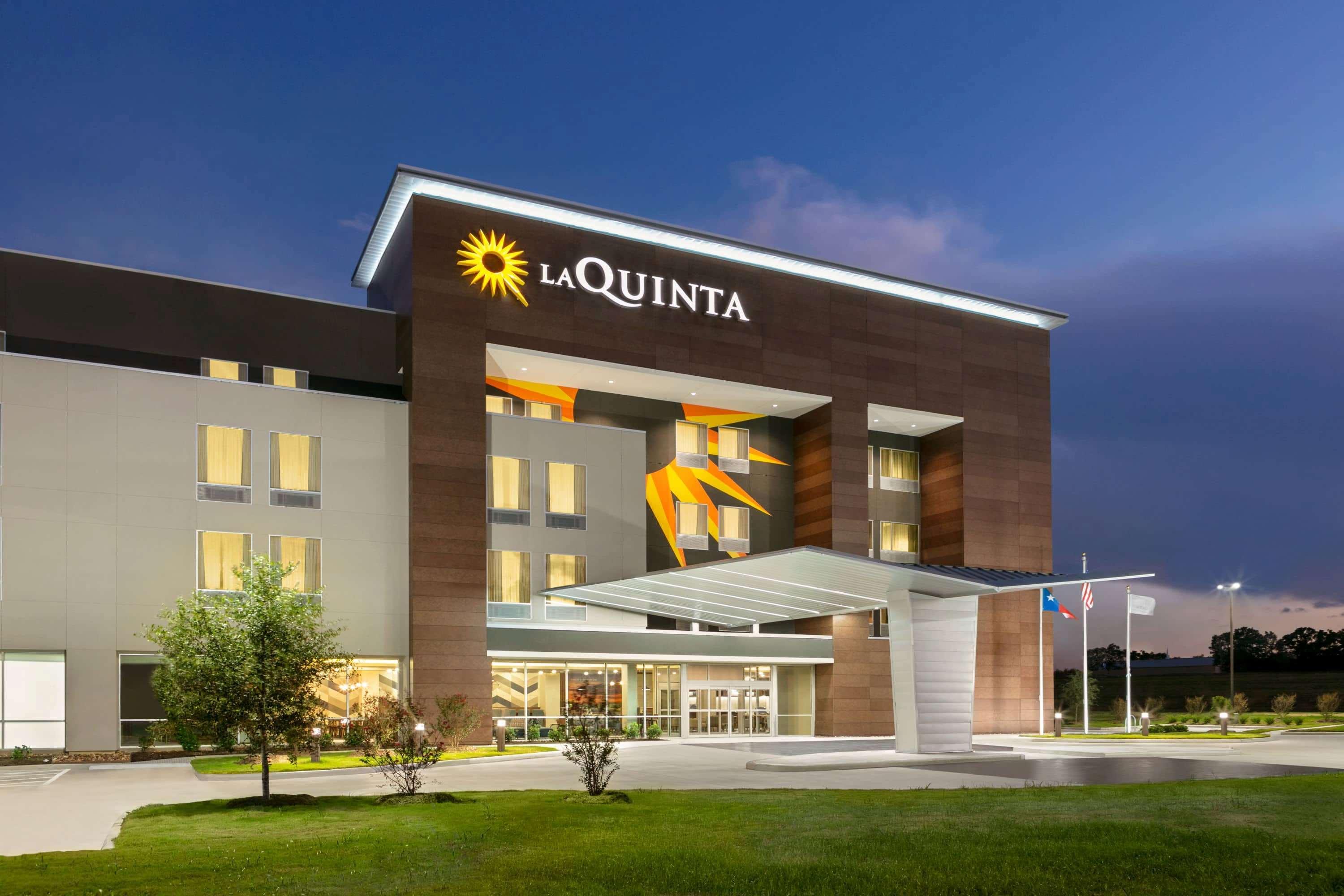 La Quinta Inn & Suites By Wyndham College Station North エクステリア 写真